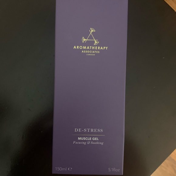 Aromatherapy and Associates Destress muscle gel - Picture 3 of 4
